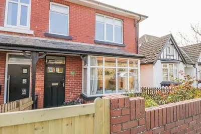 Fern House, family friendly, country holiday cottage in Whitby