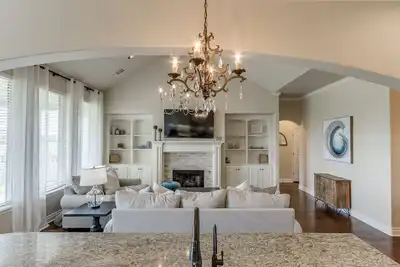 Image de Where Luxury Meets Family-Friendly Living!