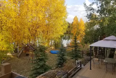 Image de Private lake front home, Open layout, Remodeled kitchen, Excellent views 334
