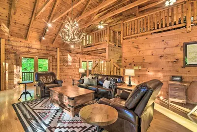 Image de Serene Lewisburg Lakefront Retreat w/ Dock