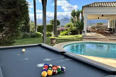Image de Large Modern House, Private Pool, San Pedro de Alacantara, Marbella, 4000 sq ft