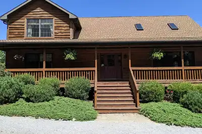 Image de Deer Run Lodge - hike the forest, relax by the fireplace!