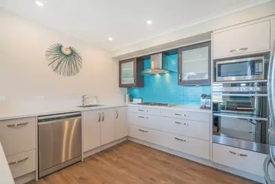 Image de Hosts on the Coast Harbour Lights