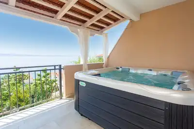 Image de Superbe appartement à Jesenice avec.