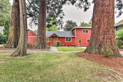 Image de Redwood Home/Hot Tub/Near UofO and River Path.