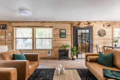 Image de New Listing - Little Elk Cabin ~ Hot Tub, Ski, Relax!