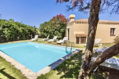 Image de Sea Villas Villa sleeps 6 with A. C, shared pool, 3 km from the sea