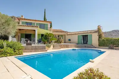 Image de Magnifique maison de vacances privée avec piscine privée, Wifi, climatisation, Tv et terrasse