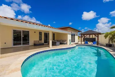 Image de Newly Renovated 4br 4ba Private Pool @ Eagle Beach