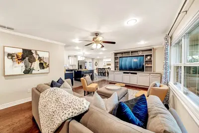 Image de Green Acres District, Sleeps 8, King/Queen