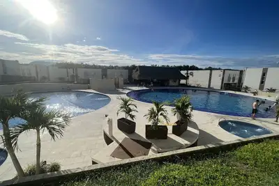 Image de Hermosa casa en condominio a 5 minutos de Giradot