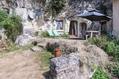 Image de Une maison troglodyte au charme historique