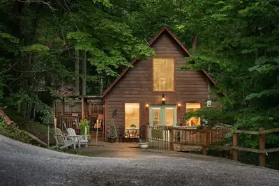 Image de Hot Tub & WiFi - Romantic Hideaway