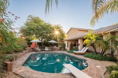 Image de Outdoor Fireplace+Grill~Private Pool~Arcade Games