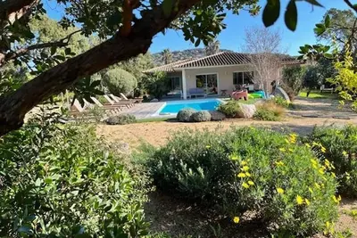 Image de Très belle villa  avec piscine privée à Marina Di Fiori à 800 m de la plage