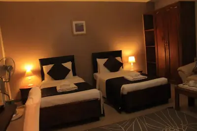 Image de Beautiful spaciuos house and garden, fantastic city view, 10 mins to City centre