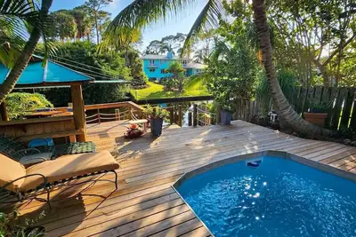 Image de Heated Pool, Hot Tub & private Tiki bar