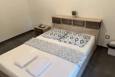 Image de Belle chambre d'hôtel chez l'habitant, à 10 minutes de la plage!