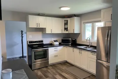 Image de Modern and cozy cabin on the edge of beautiful Sandy Lake, Manitoba.