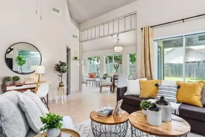 Image de New, Beautiful Home Fast Wi-Fi