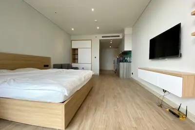 Image de Brand new luxury condo with gorgeous balcony view to Ha Long Bay