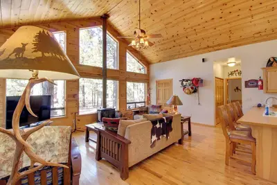 Image de Scenic Deck + Horse Corral: Pinetop-Lakeside Cabin