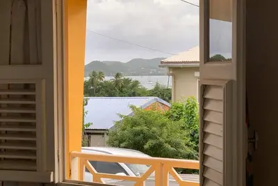 Image de Bright house overlooking the bay of Marin