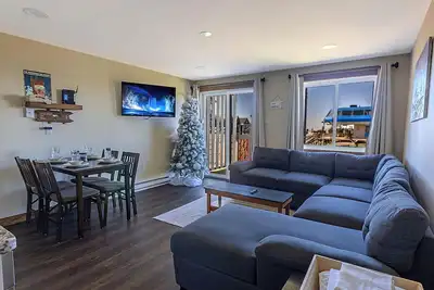 Image de Ml 230: Winter Sanctuary with Designer Touches & Slopeside Views