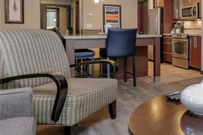 Image de Spacious Family Condo Next to Resort Hot Tub! **Discount for 3+ Nights**