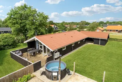Image de Belle maison à Hemmet avec sauna