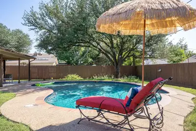 Image de Cheerful House w/ Big Fenced Yard, Private Pool, Covered Patio & Quiet Location