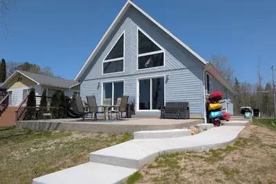 Image de The Blue Chalet on Sage Lake! - near boat launch - pontoon available for rent