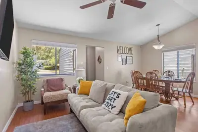 Gainesville Fur Friendly Condo