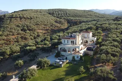 Image de Seacoast Estate, Western Crete's Olive Region. Great for large-group gatherings.