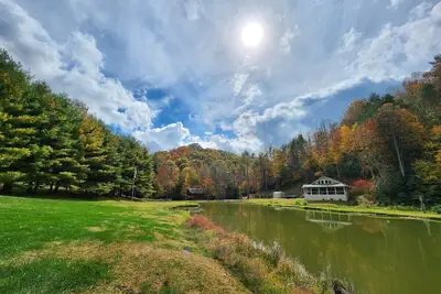 Serene Tn mountain getaway nestled on 17 private acres of majestic Appalachian Mountains.