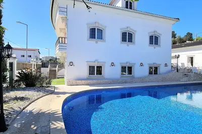 Image de 4 Rooms Residence at Villa ☆☆☆☆☆ (10-15 Guests) by Silver Village Residence