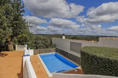 Image de Charming 2 Bed Cottage with Private Pool and Wonderful Roof Terrace
