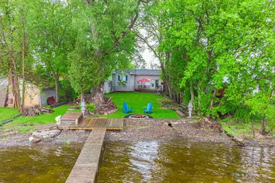 Image de Great Sunset Waterfront Cottage.