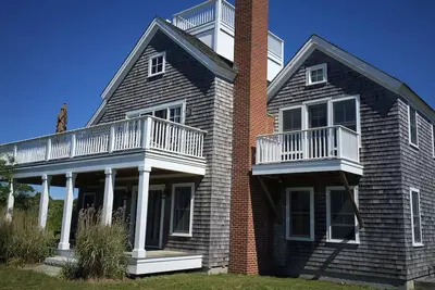 Image de Walking Distance from the beach!