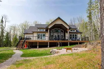 Image de Coe Lake Haus - Newly-Built Luxury Cottage w/ Unlimited Wi-Fi, Ac, & Watercraft