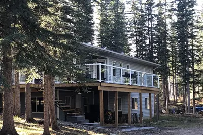 Image de Country living in town limits