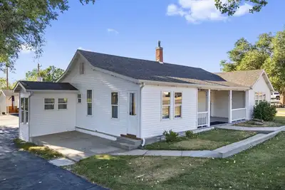 Image de Adorable 2 bed, 2 bath, historical home in Moorcroft, Wyoming!