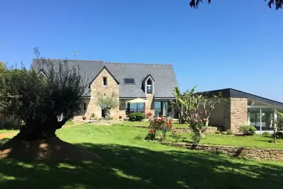 Image de Villa vue mer panoramique avec piscine intérieure chauffée