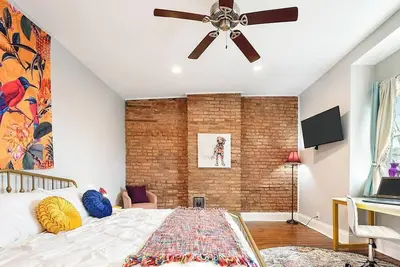 Image de Cheerful 4br Home In A Vibrant, Walkable Neighborhood, Very Close To Downtown