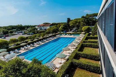 Image de Agréable appartement pour 2 personnes avec Wifi, piscine, climatisation, Tv, patio et parking