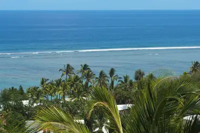 Image de Maison avec vue panoramique sur le lagon depuis le jacuzzi.