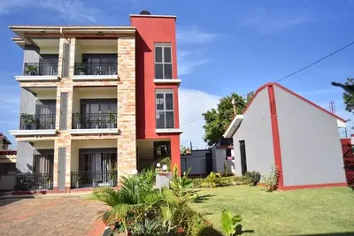 Image de Quiet, accessible comfortable luxurious one bedroom fully furnished apartments