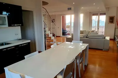 Image de Penthouse 2 levels with panoramic view from 2 terraces. Very close to Malpensa.