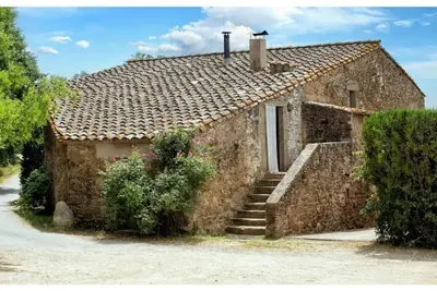 Image de Total comfort in a rustic house in l'EmpordĂ