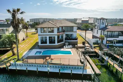 Image de Boater's Beach House in Paradise on the Water - Ocean Access - Sleeps 12
